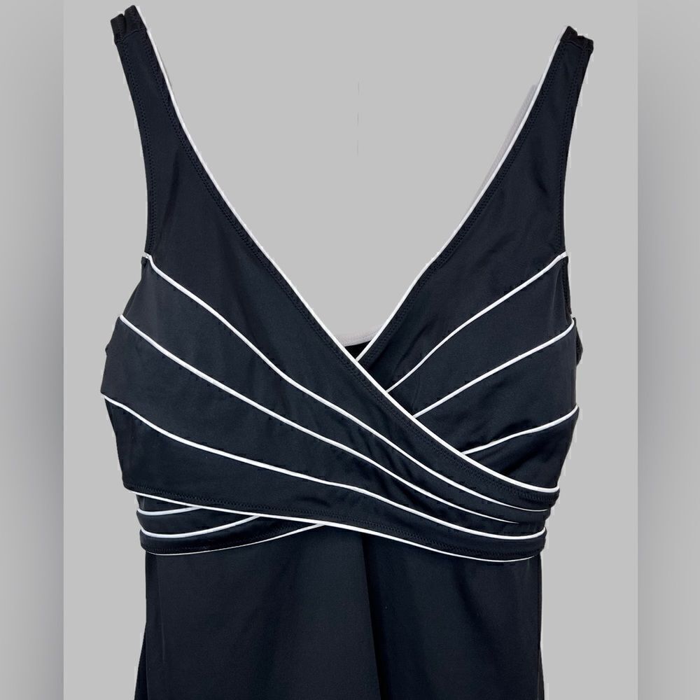 TROPICAL ESCAPE Bathing Suit with built in skirt in Black Size 12 - Picture 2 of 5
